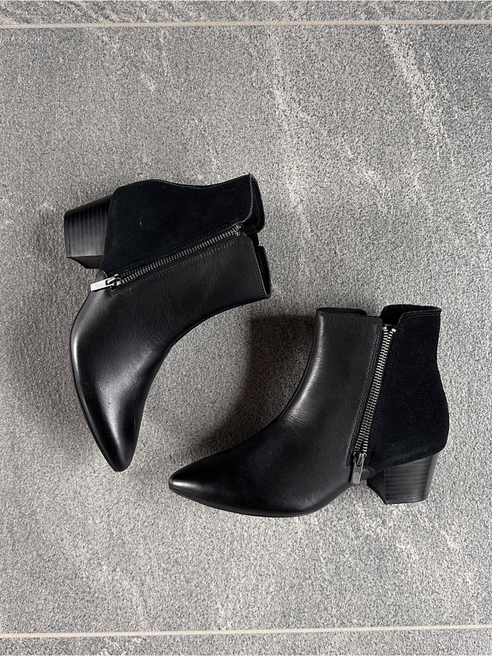 NIB Clarks "Ellanie Vibe" Black Leather Pointed Toe Ankle Booties Side Zip 7.5 - Picture 7 of 14